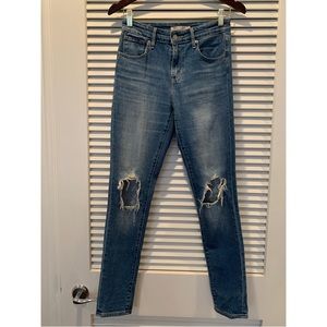 Levi’s 721 high rise skinny jeans size 26